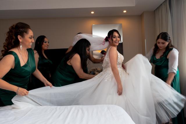 Mishel Eurodress - 1