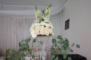 Anthony's Boutique Floral - 13