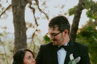 Wolfpack Weddings Co - 12