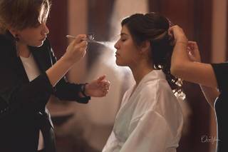 Aline Alonso Make Up & Hair Studio - 16