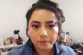 Adrianna Chávez Makeup Artist - 6