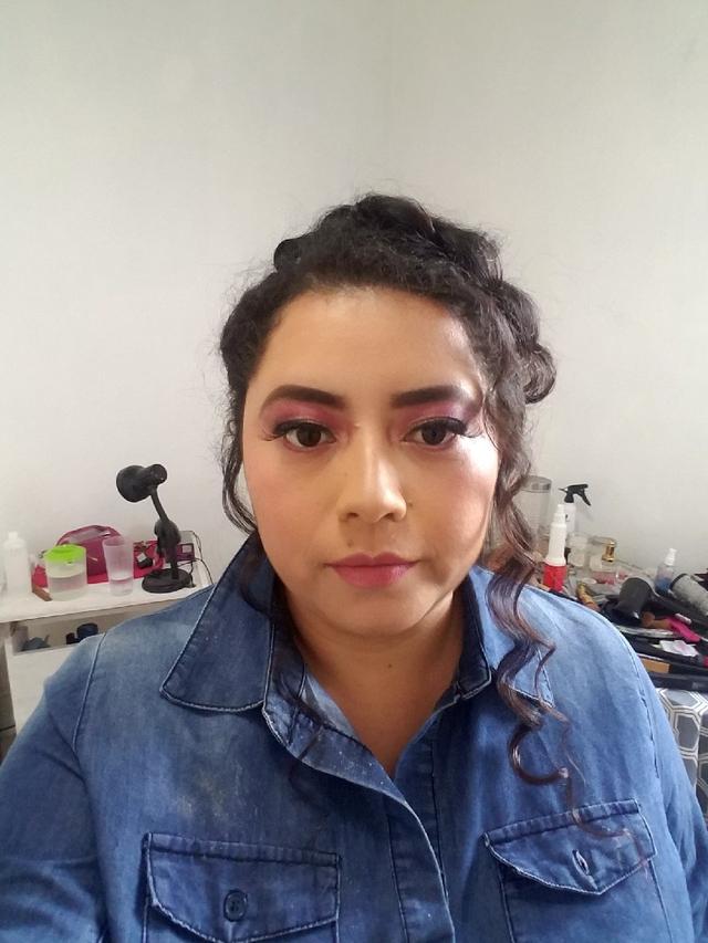 Adrianna Chávez Makeup Artist - 3
