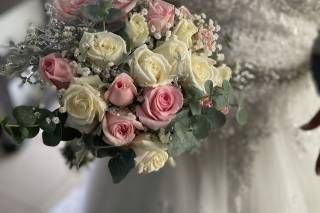 Florería Rosas Blancas - 15