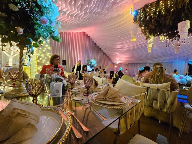 Áine Jardín y Banquetes - 3