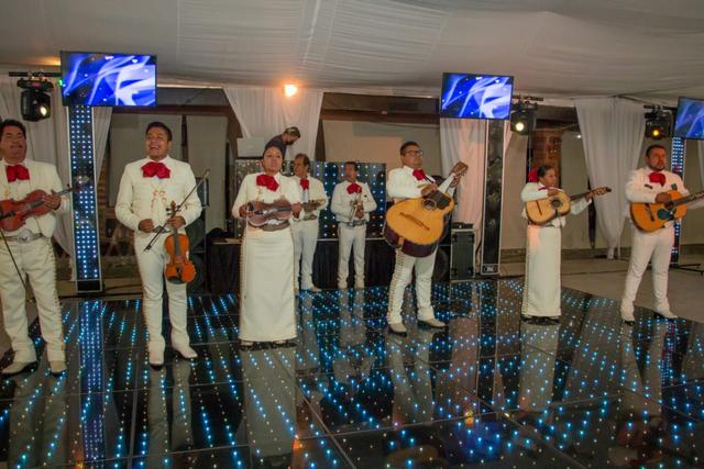 Mariachi Plata Real - 3