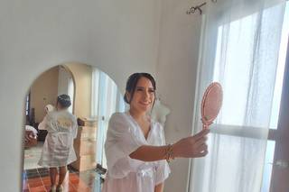 Aline Alonso Make Up & Hair Studio - 7