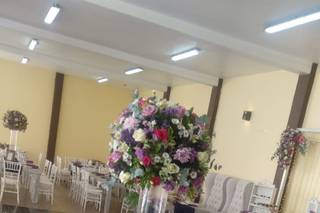 Los Lirios Salón Jardín - 1