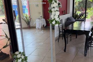 Kam-Fai Salón & Jardín - 9