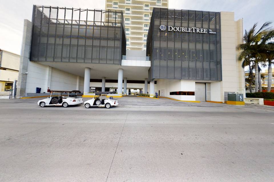 DoubleTree by Hilton Mazatlán 3d tour