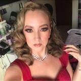 María