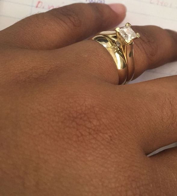 Anillo de compromiso con zirconia? 2