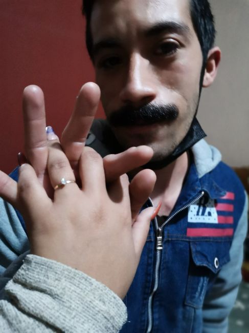 📸 Publica una foto mostrando su anillo de compromiso o alianza de boda 9