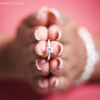 Presumo mi anillo de compromiso