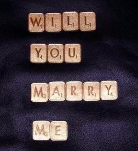 Y A TI COMO TE PIDIERON MATRIMONIO 