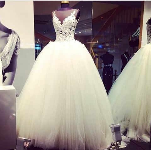 Vestidos y más vestidos - 18