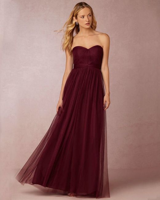 Vestidos para damas en colores oscuros. 12