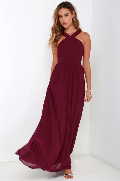 Vestidos para damas en colores oscuros. 17