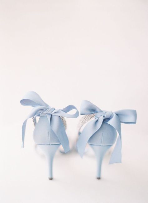 Baby blue en el calzado de la novia 💙 - 7