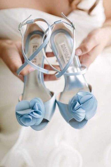 Baby blue en el calzado de la novia 💙 - 10