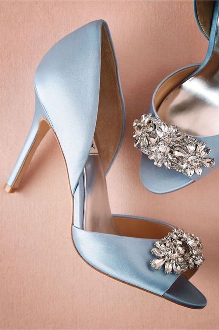 Baby blue en el calzado de la novia 💙 - 15