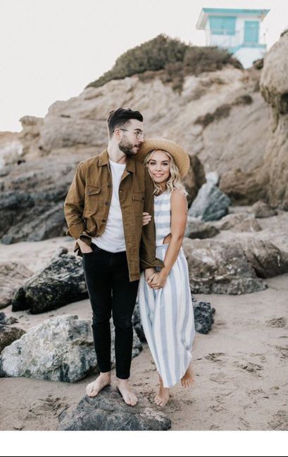 Ideas de outfit para sesión casual en playa. - 31