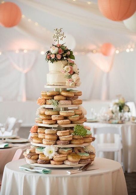 Torre de donas en vez de pastel de bodas. 🎂 - 6