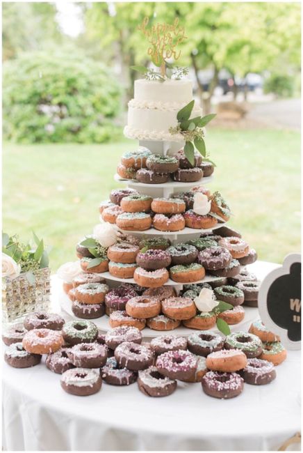 Torre de donas en vez de pastel de bodas. 🎂 - 18