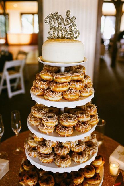 Torre de donas en vez de pastel de bodas. 🎂 - 20