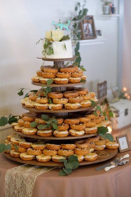 Torre de donas en vez de pastel de bodas. 🎂 - 21