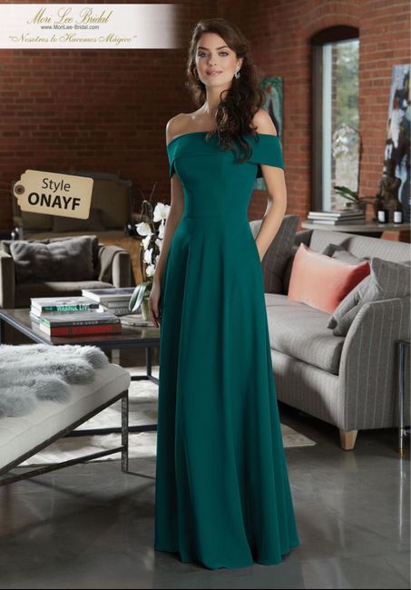 Color de las damas de honor 32