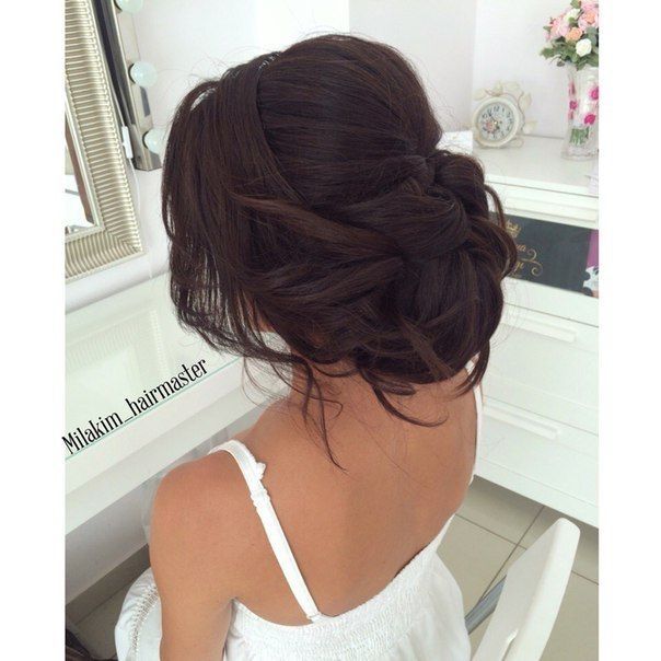 Peinados tipo recogido bajo para novia 👰🏻 6