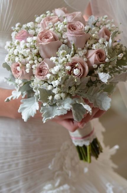 Ramos de novia con toques rosas 💐 10
