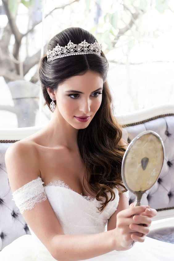 Peinado con tiara y velo - 1