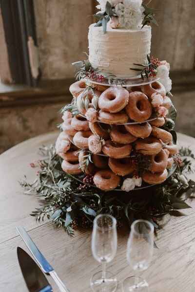 Torre de donas en vez de pastel de bodas. 🎂 - 16