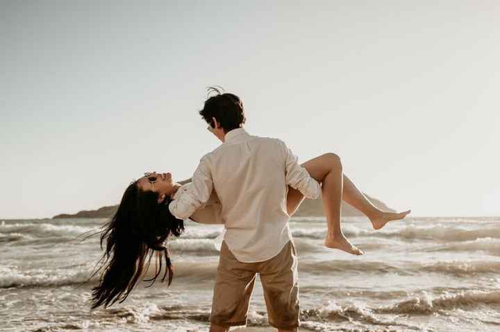 Outfits de playa para el save the date. - 1