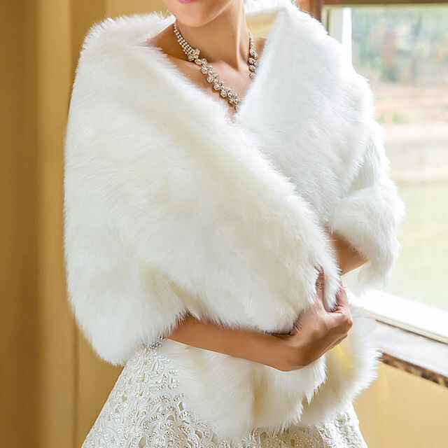 Abrigos para novias ❄️👰🏻 - 4