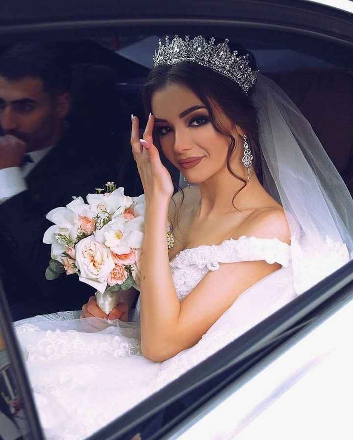 Peinados tipo recogido alto para novia 👰🏻 - 15