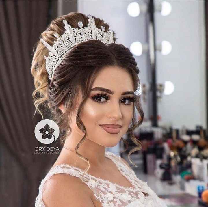 Peinados tipo recogido alto para novia 👰🏻 - 17