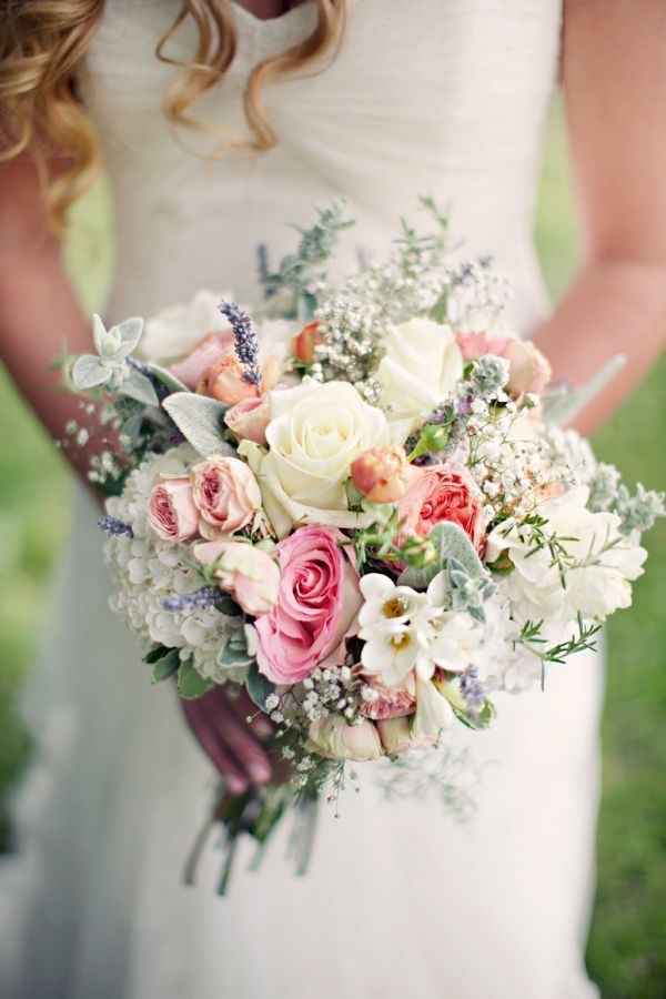 Ramos de novia con toques rosas 💐 - 3