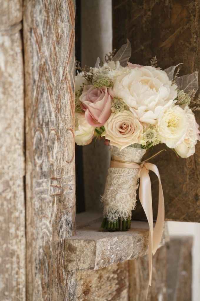 Ramos de novia con toques rosas 💐 - 7