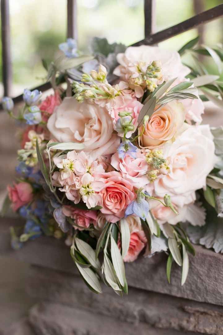 Ramos de novia con toques rosas 💐 - 24