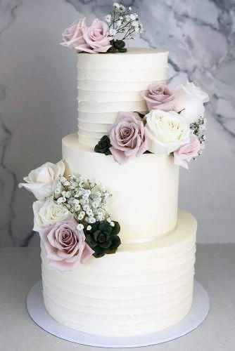 Pastel blanco + flores= Combinación infalible 👌🏼✨ - 6