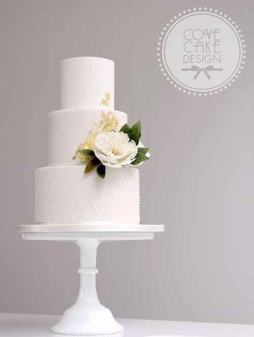Pastel blanco + flores= Combinación infalible 👌🏼✨ - 7