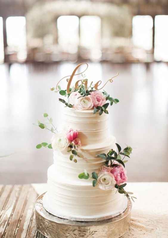 Pastel blanco + flores= Combinación infalible 👌🏼✨ - 31