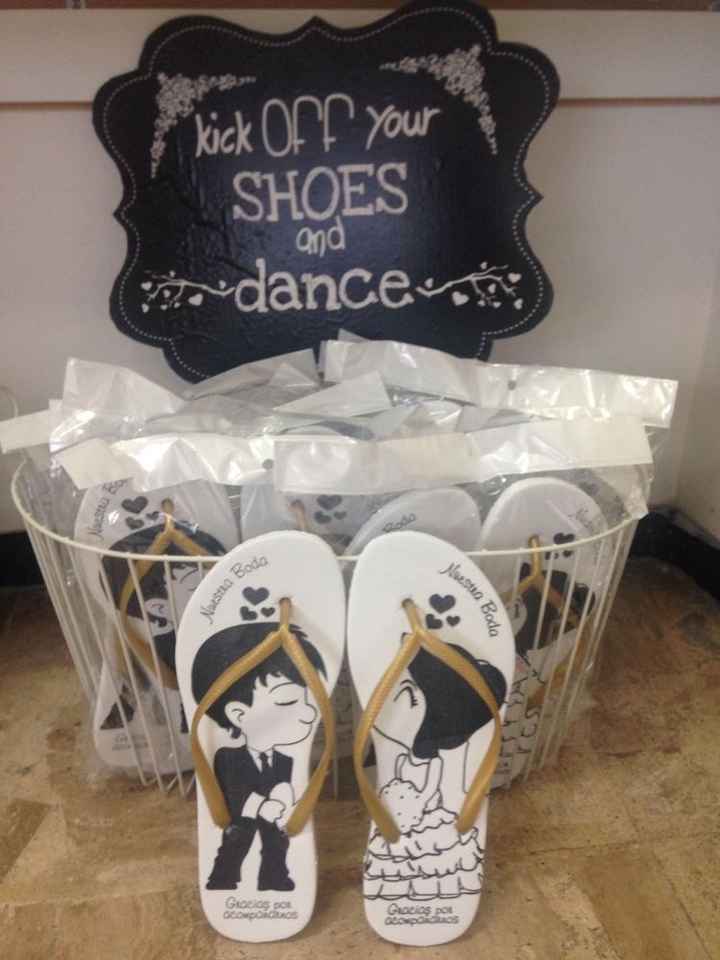 Sandalias como recuerdo de boda. - 2