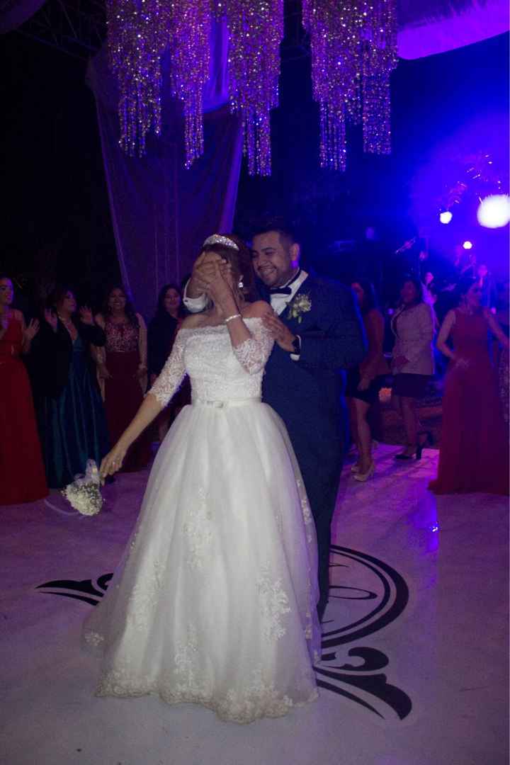 Fotos del épico momento “novia lanza tu ramo” - 1