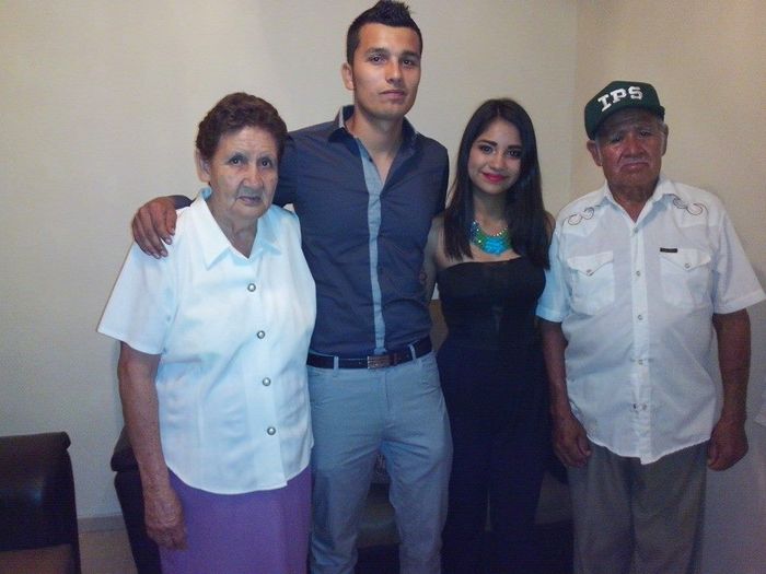 con mis abuelitos 