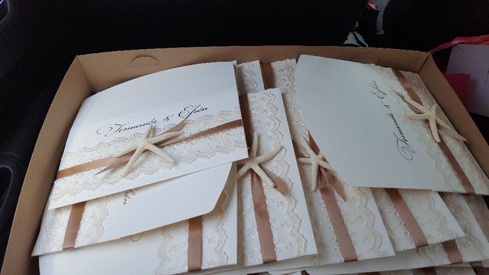 Invitaciones en mis manos - 6