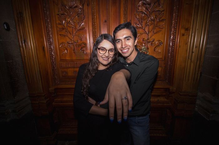 Vota: ¿Cómo te entregó el anillo? 1