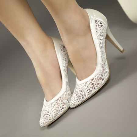 Zapatos con encaje